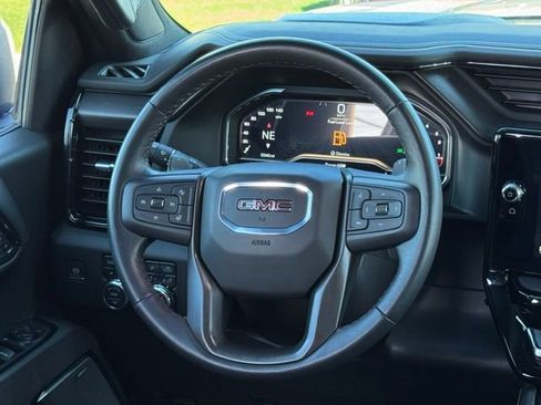 Used 2024 GMC Sierra 1500 AT4X image 32