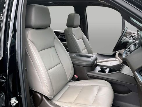 Used 2021 Chevrolet Tahoe Z71 w/ Z71 Signature Package AWD/4WD image 9