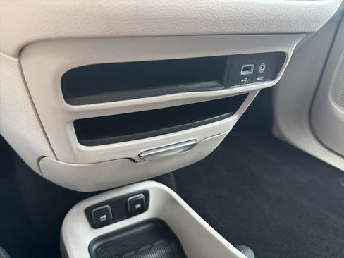 Used 2018 Chrysler Pacifica Touring-L w/ Advanced Safetytec Group image 36