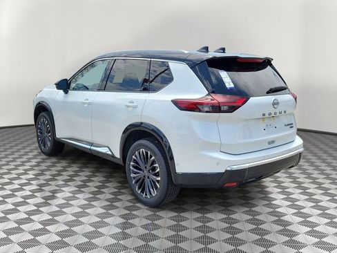 New 2026 Nissan Rogue Platinum w/ Tech Package AWD/4WD image 4