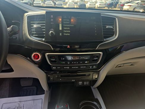 Used 2022 Honda Pilot Touring image 24