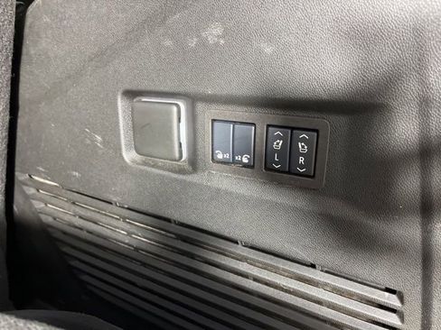 Used 2024 Chevrolet Tahoe Premier image 53