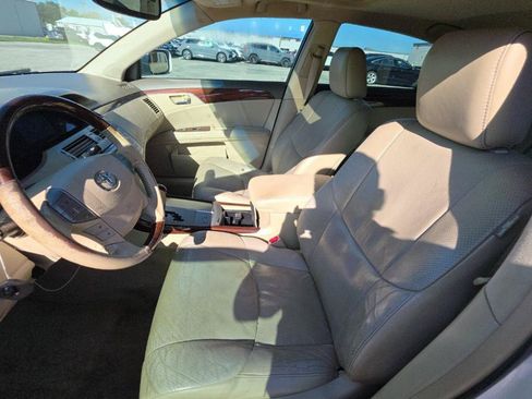 Used 2010 Toyota Avalon Limited FWD image 13