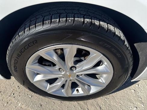 Used 2024 Chevrolet Malibu LT image 24