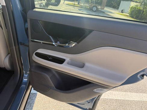 Used 2024 Lincoln Corsair Grand Touring image 29