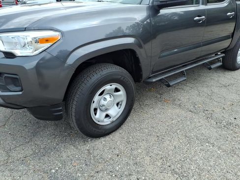 Used 2022 Toyota Tacoma SR AWD/4WD image 4
