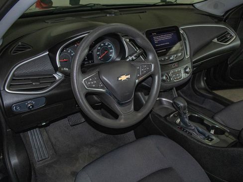 Used 2024 Chevrolet Malibu LT FWD image 5