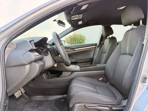 Used 2018 Honda Civic Sport image 16