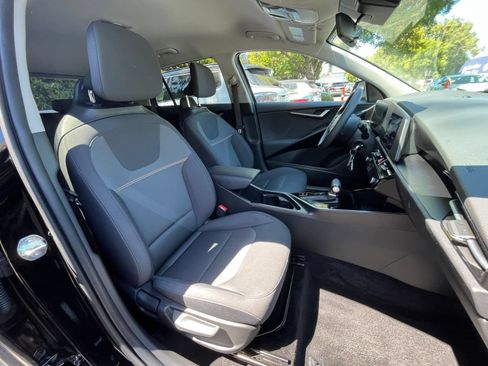 Used 2026 Kia Niro LX FWD image 34