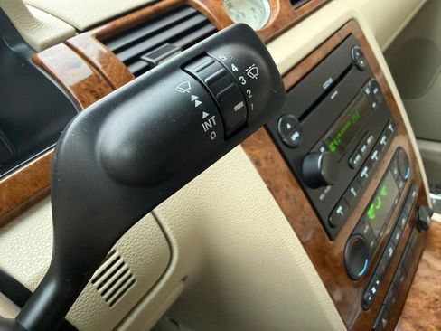 Used 2006 Ford Five Hundred Limited FWD image 38