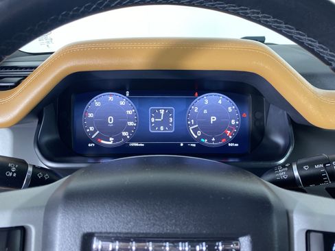 Used 2023 Land Rover Defender 90 X-Dynamic SE image 37