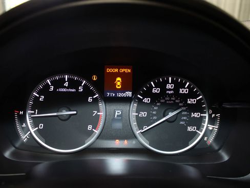 Used 2017 Acura ILX FWD image 11