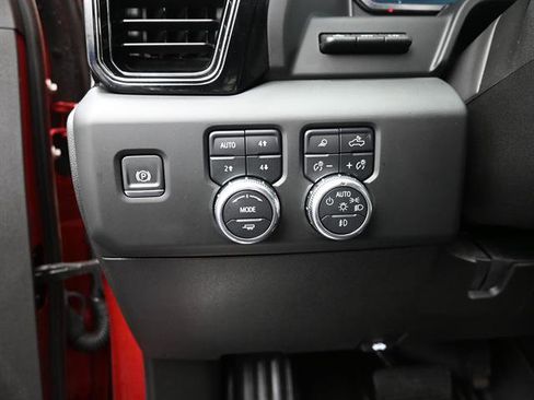 Used 2024 GMC Sierra 2500 AT4 w/ AT4 Premium Plus Package image 9