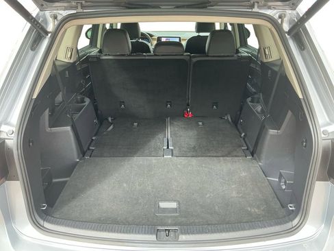 Used 2025 Volkswagen Atlas SE image 22