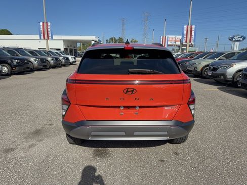 Used 2025 Hyundai Kona Limited image 6