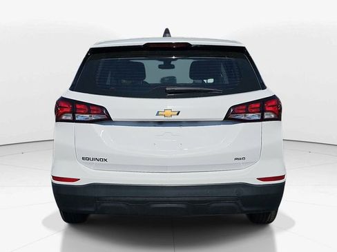 Used 2023 Chevrolet Equinox LS w/ LS Convenience Package AWD/4WD image 4