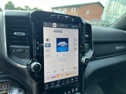 Used 2023 RAM 1500 Laramie image 13