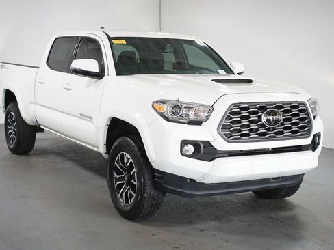Certified 2023 Toyota Tacoma TRD Sport image 3
