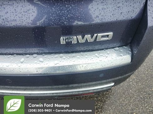 Used 2014 GMC Acadia SLT image 12