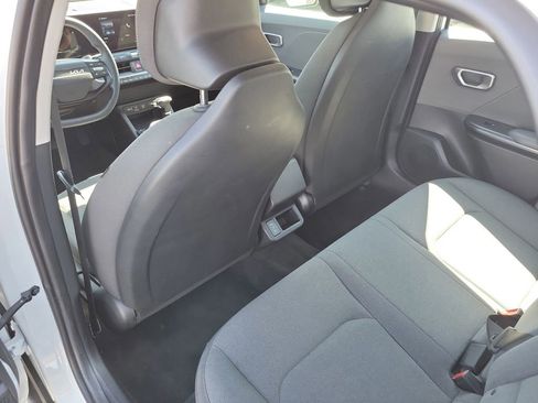 Used 2025 Kia K4 LXS FWD image 15