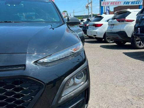 Used 2021 Hyundai Kona SE FWD image 4