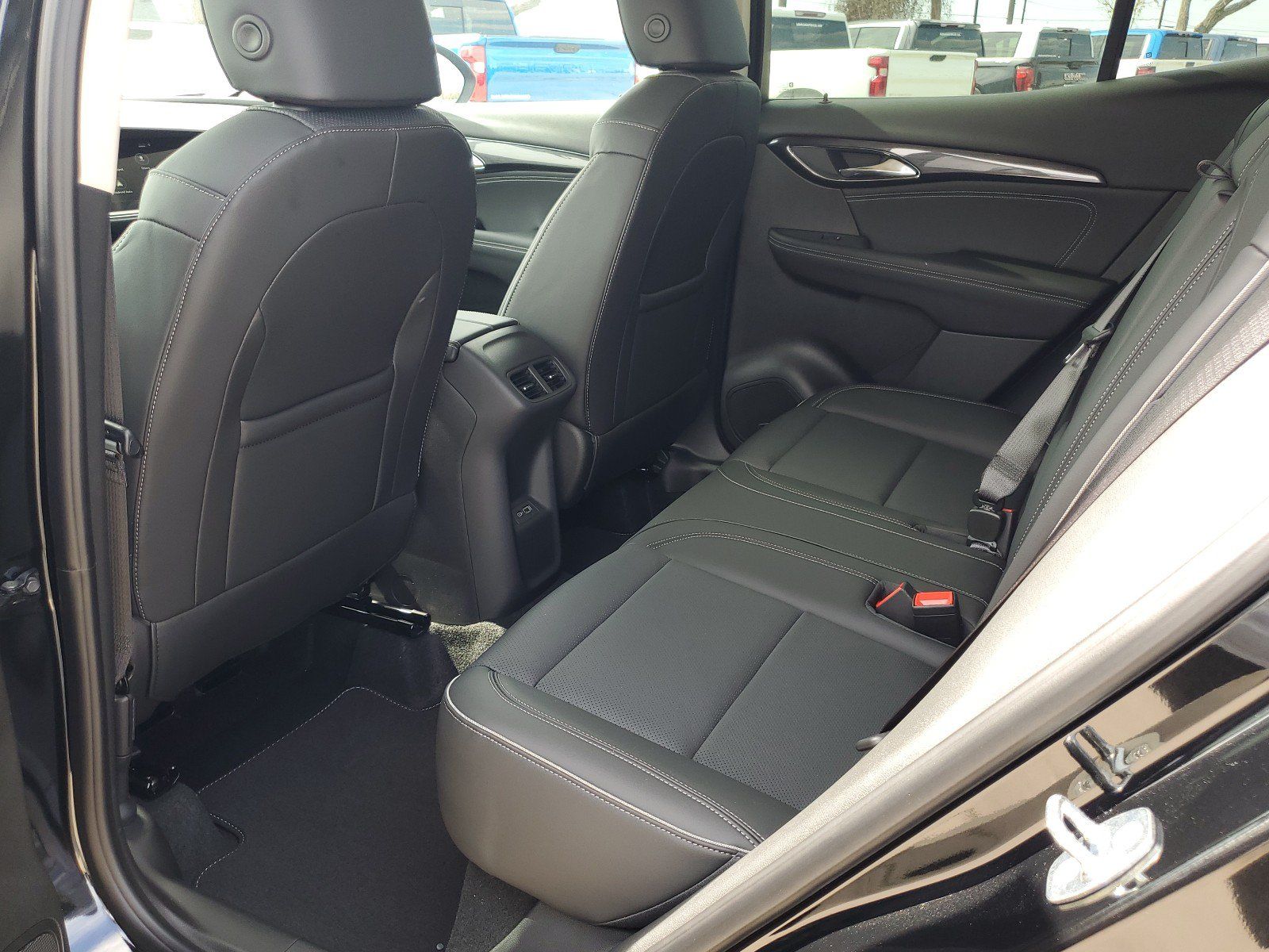 Used 2023 Buick Envision Essence FWD image 13