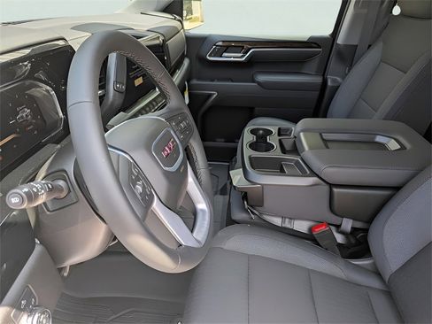 New 2026 GMC Sierra 1500 Elevation image 14