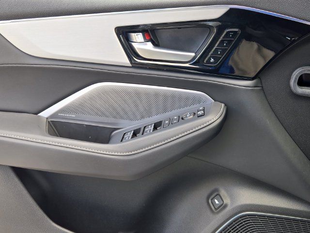 Certified 2026 Acura MDX w/ Technology Package FWD image 29