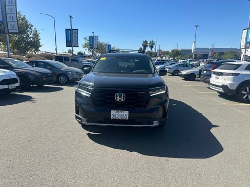 Used 2024 Honda Pilot TrailSport image 1