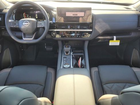 New 2026 Nissan Pathfinder Platinum AWD/4WD image 9