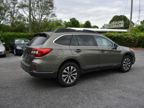 Used 2016 Subaru Outback 3.6R Limited AWD/4WD image 2