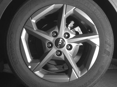 Used 2025 Kia K4 LXS image 14