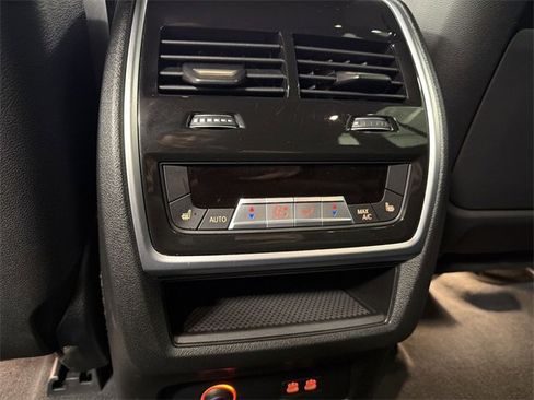 Used 2024 BMW X5 xDrive50e image 19