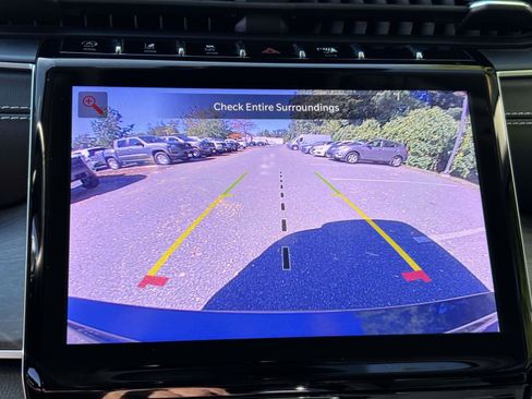 Used 2022 Jeep Grand Cherokee L Limited image 23