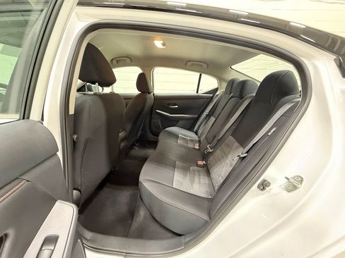 Used 2024 Nissan Sentra SR FWD image 42