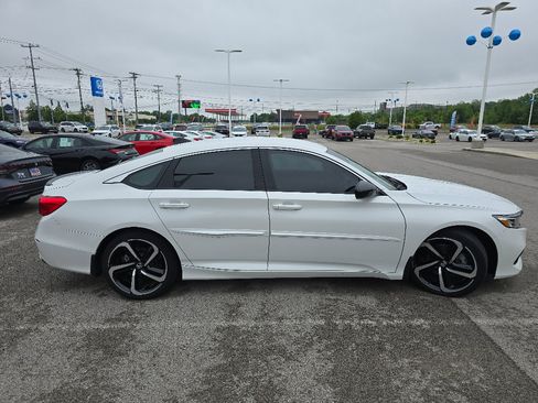 Used 2022 Honda Accord Sport image 7