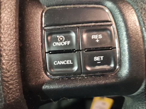 Used 2013 Dodge Grand Caravan SE image 7