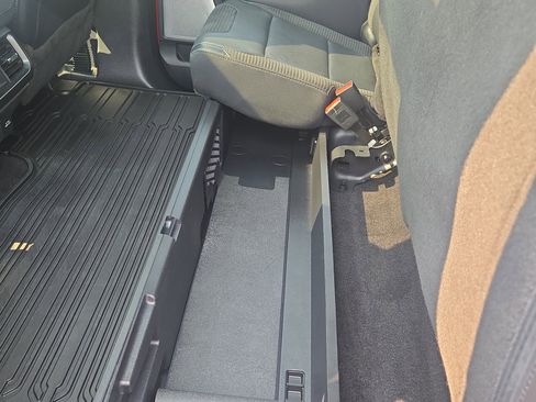 Certified 2022 Ford F150 Raptor w/ Equipment Group 801A High image 17