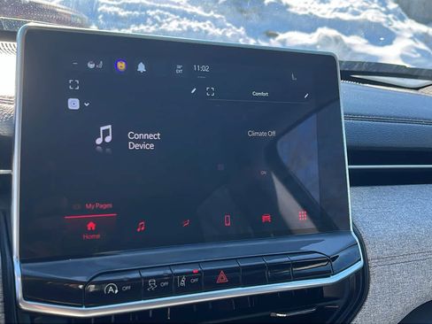 Used 2022 Jeep Compass Latitude image 16