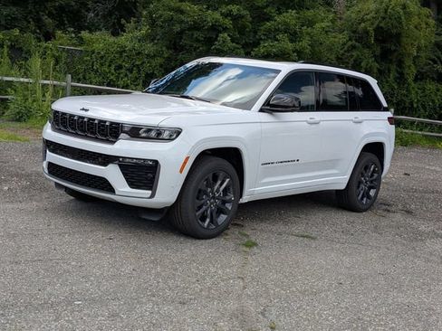New 2026 Jeep Grand Cherokee Limited AWD/4WD image 7