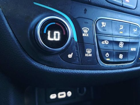 Used 2023 Chevrolet Equinox RS w/ RS Leather Package FWD image 16