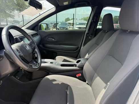 Used 2020 Honda HR-V Sport image 10