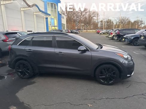 Used 2018 Kia Niro EX w/ EX Touring Graphite Edition image 13