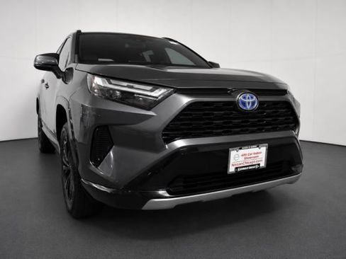 Used 2023 Toyota RAV4 SE AWD/4WD image 3