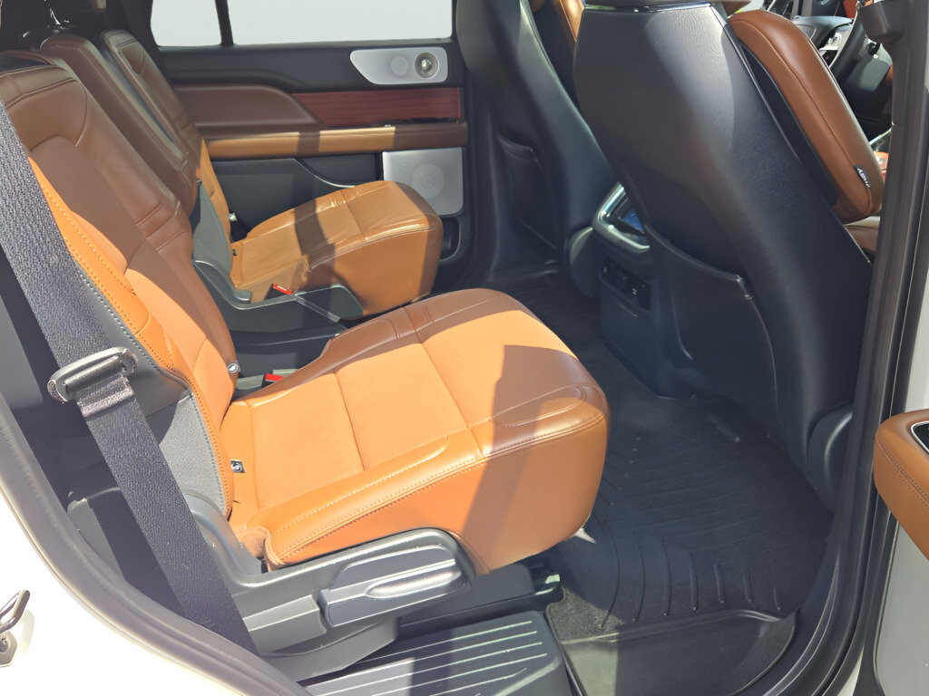Used 2024 Lincoln Navigator Reserve AWD/4WD image 19