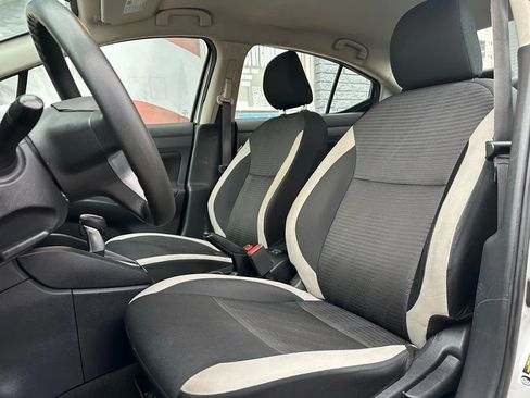 Used 2021 Nissan Versa SV image 10