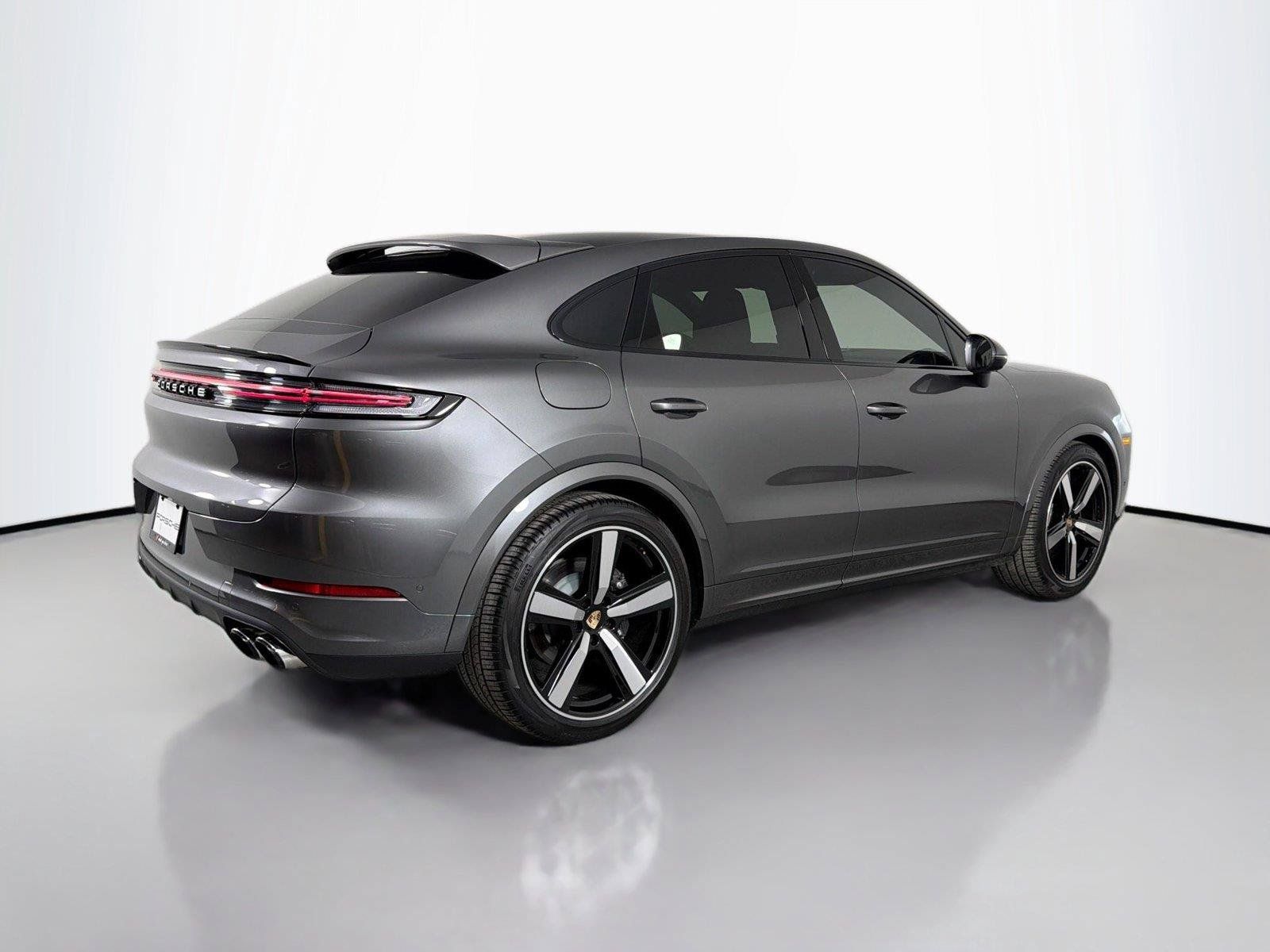 Certified 2025 Porsche Cayenne Coupe AWD/4WD image 7