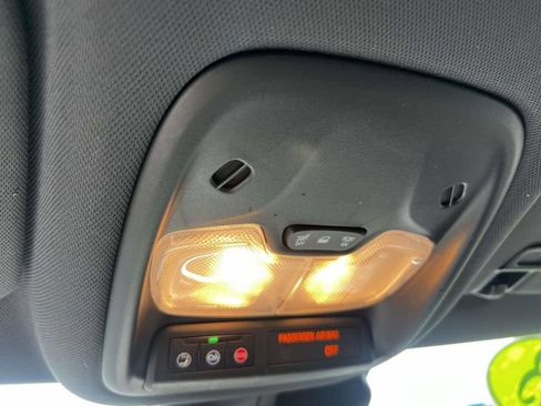 Used 2023 Chevrolet TrailBlazer RS w/ Convenience Package AWD/4WD image 34