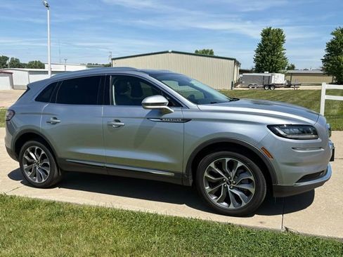 Used 2022 Lincoln Nautilus Reserve AWD/4WD image 3