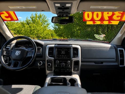 Used 2015 RAM 1500 Classic SLT w/ Luxury Group AWD/4WD image 6